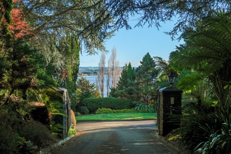 Image 2 of 34