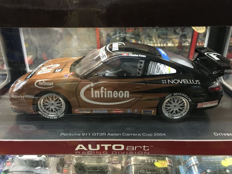 1/18 AUTO ART - PORSCHE 911 GT3R ASIA CARRERA CUP 2004 CHARLES KWAN #1 Carousel 2