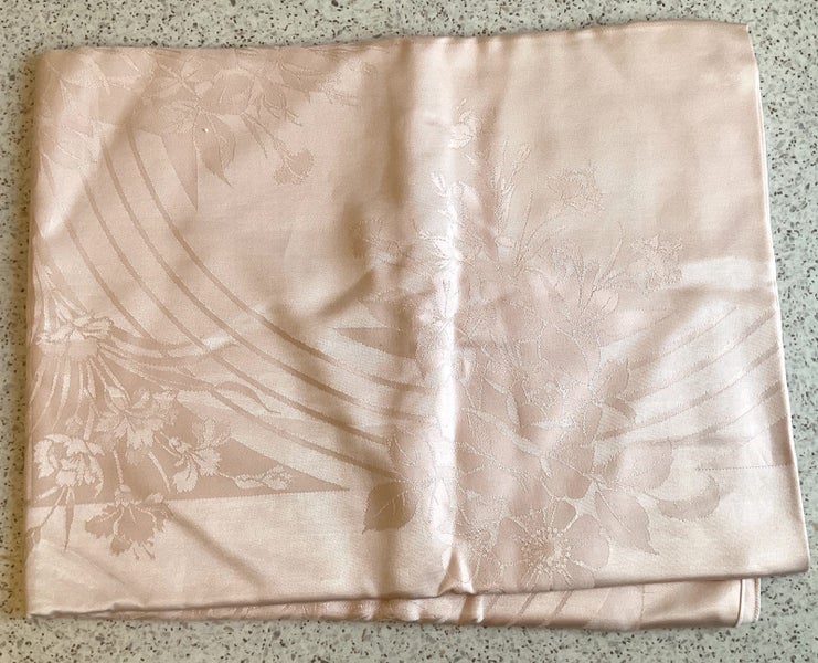** VINTAGE TABLE CLOTH ** BALLET BLUSH PINK ** 164 x 213 cm ** Carousel 1