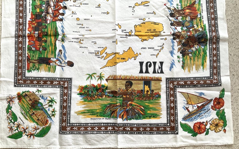 ** VINTAGE TABLE CLOTH ** 86 x 88 cm ** FIJIAN SCENES ** Carousel 3