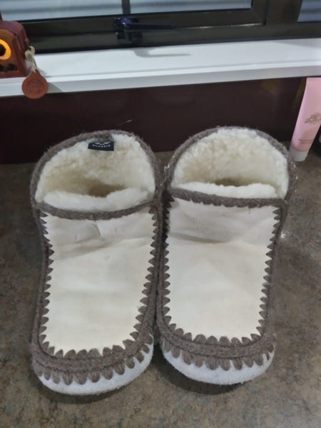 Adult Snuggle feet slippers. Carousel 1