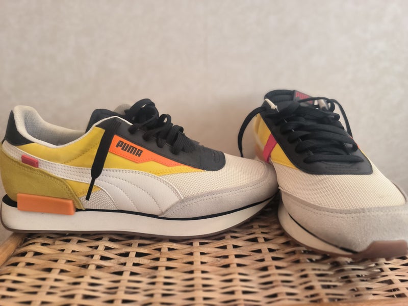 Mens Sneakers Carousel 2