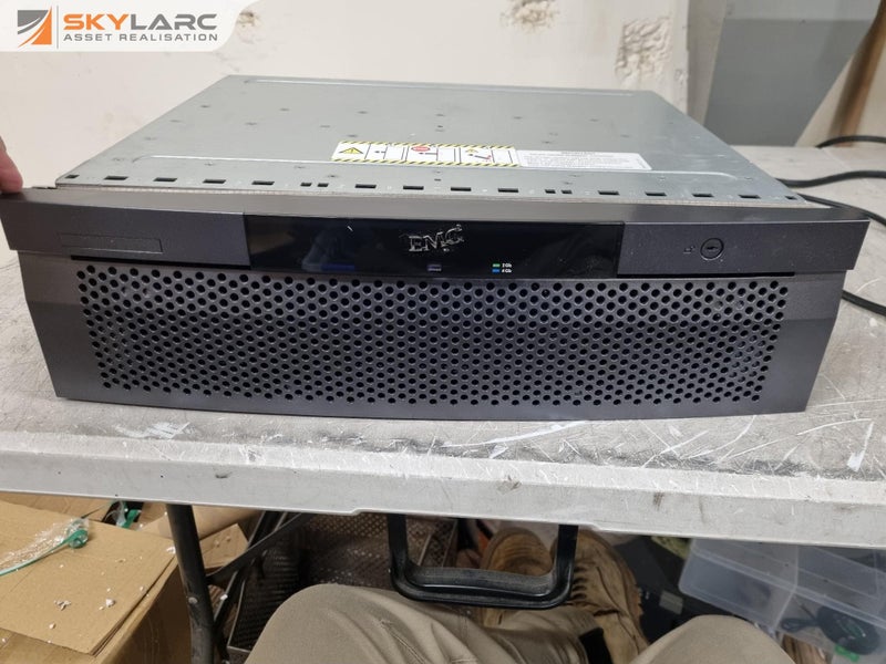 EMC Corporation 15-Slot Fibre Channel Disk Array KTN-STL4 Carousel 1