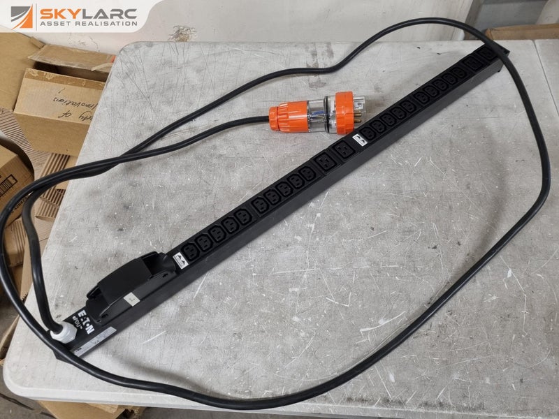 Eaton ePDU Server Power Bar Carousel 1
