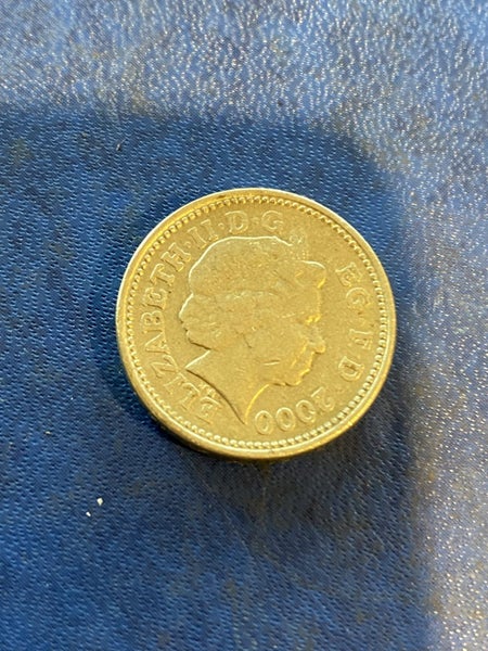 UK One Pound 2000 - Forgery Carousel 2