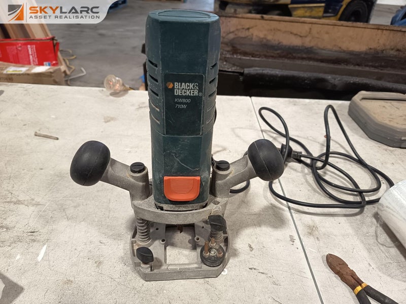 Black and Decker Plunge Router Carousel 1
