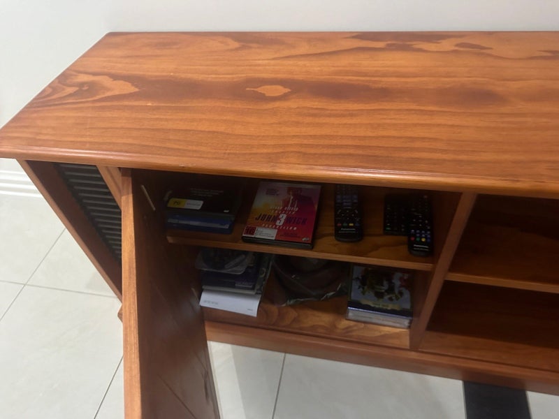 Beautiful Wooden TV Cabinet Entertainment Unit 2 Metres Long62863230988545114