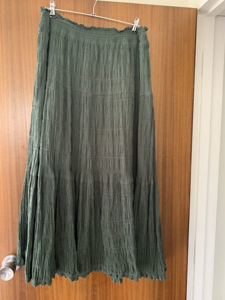 Whistle skirt Carousel 1