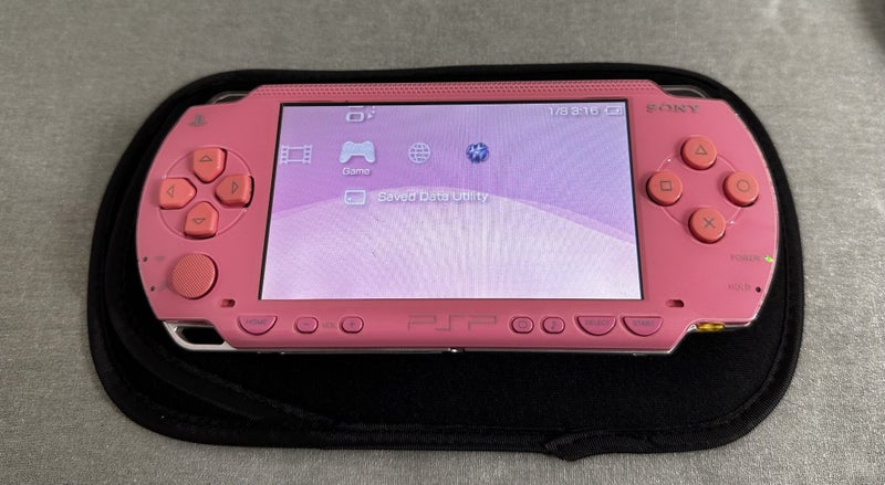PlayStation Portable (PSP) - 1000 - P!nk Limited Edition | 64GB | Fully Set Up Carousel 2