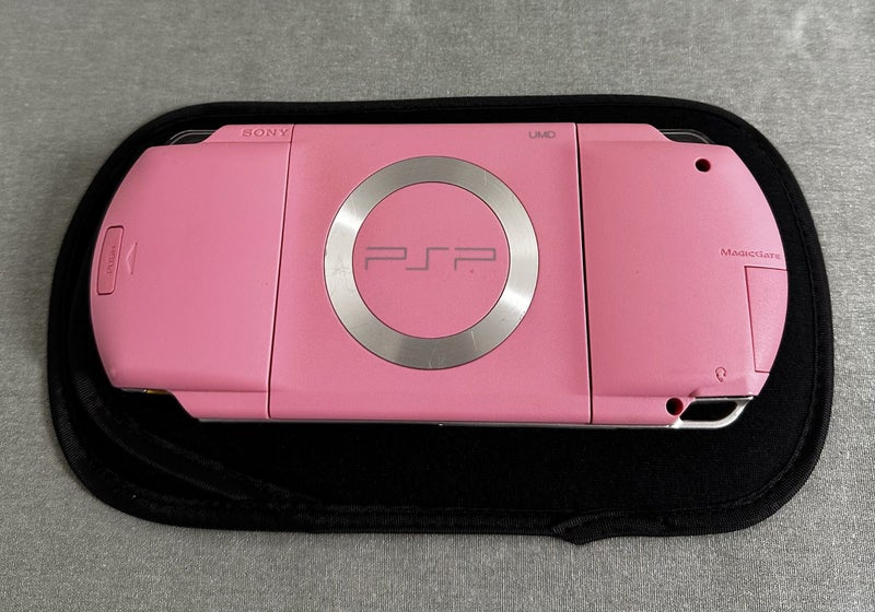 PlayStation Portable (PSP) - 1000 - P!nk Limited Edition | 64GB | Fully Set Up Carousel 3