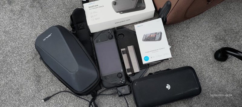 Steam Deck (non-OLED) 256GB with Accessories628632283480351112
