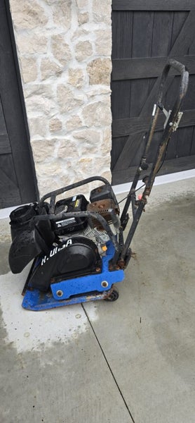 $1R Hyundai Plate Compactor Carousel 1