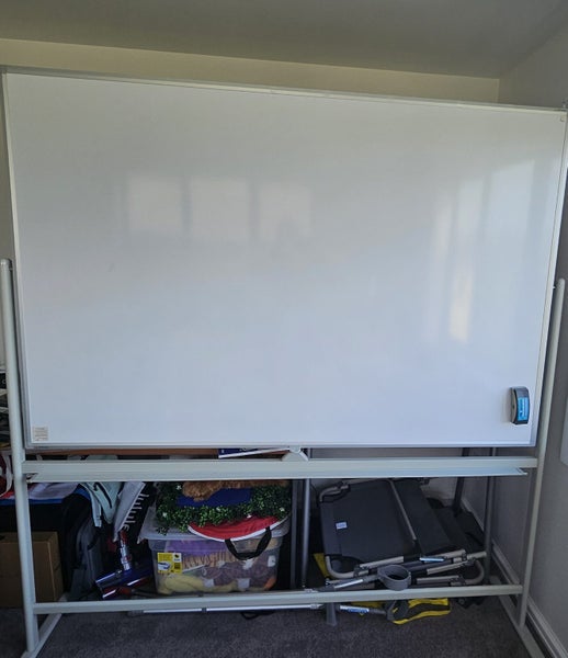 Whiteboard 1800 x 1200 Carousel 1