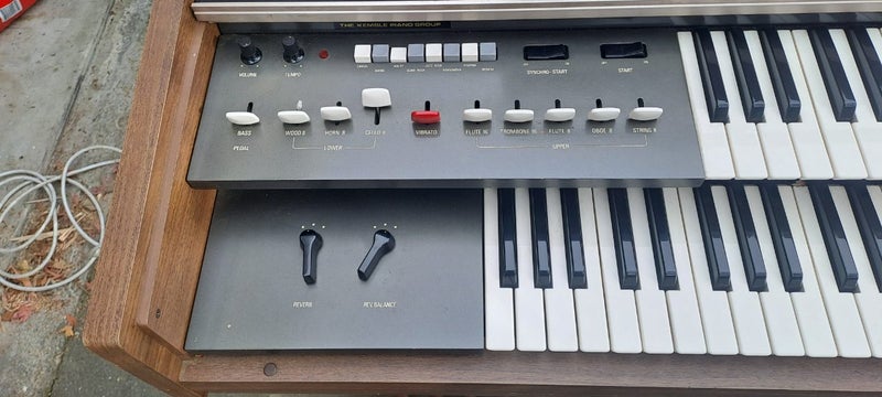 Yamaha electrone Organ Carousel 4