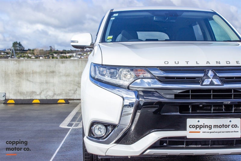 2016 Mitsubishi Outlander PHEV G Safety Package...62863256576769112