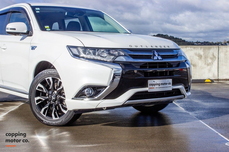 2016 Mitsubishi Outlander PHEV G Safety Package...62863256576769114