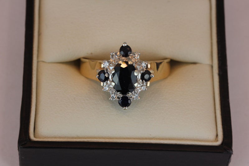 Vintage 9ct Sapphire & Diamond ring Carousel 1
