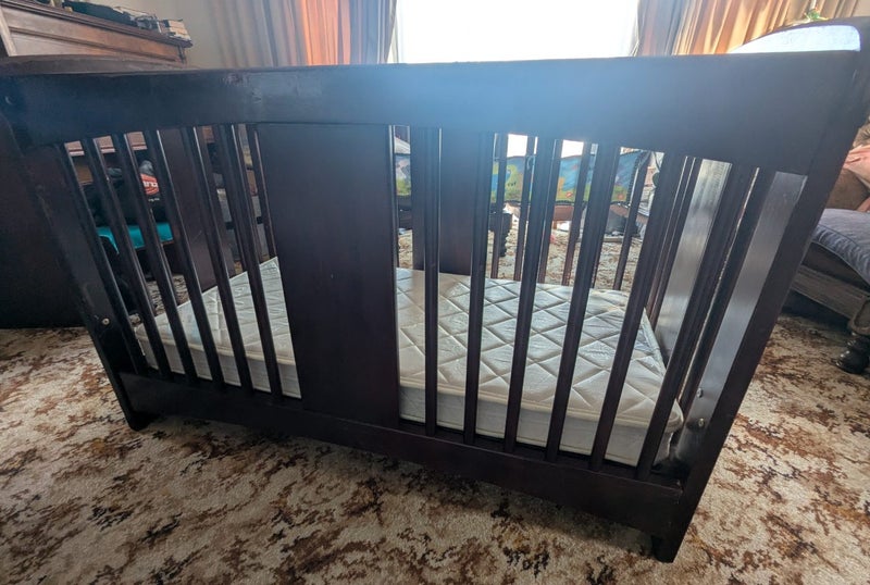 Baby to toddler cot ( Cariboo)62854322022146113