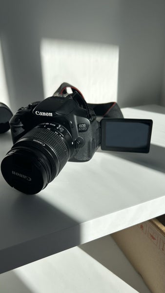 Cannon EOS 650D DSLR Camera Bundle - 2 Lenses + Bag + Extras62863868377474112