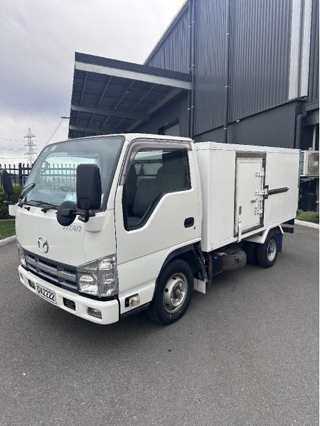 2011 Mazda Titan Freezer Truck -3062863256488579112