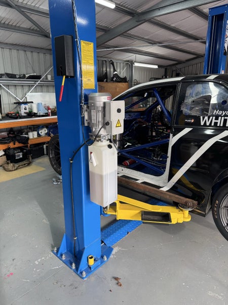Car hoist - single phase Carousel 2