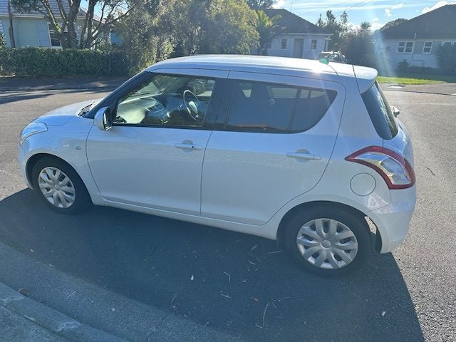 2013 Suzuki Swift62863256180611113