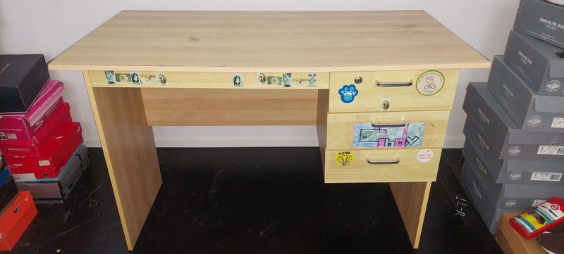 Study desk Carousel 1