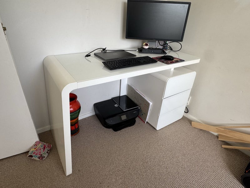 Quality desk with drawers Carousel 2