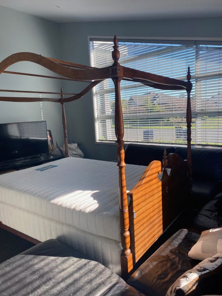 Antique Four Poster Bed - Oak ($1.00 Reserve)62854315650306111