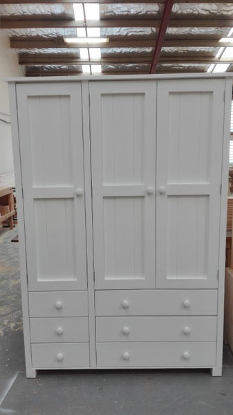 NZ MADE NEW Solid Wood Custom Wardrobe(W8)63002474455426113