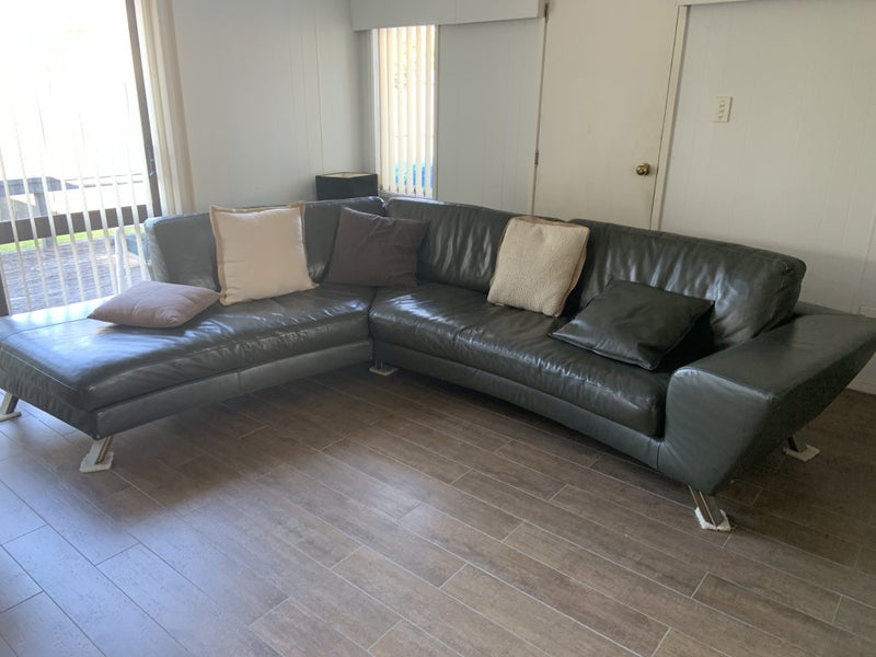 Leather lounge Suite Carousel 2