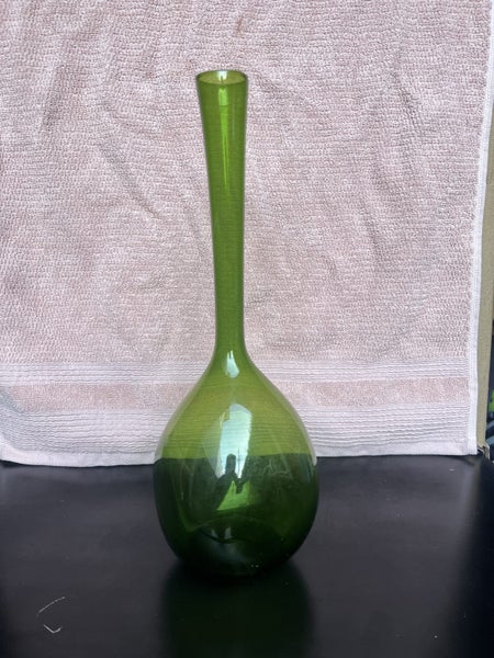 Glass vase628632383933461111