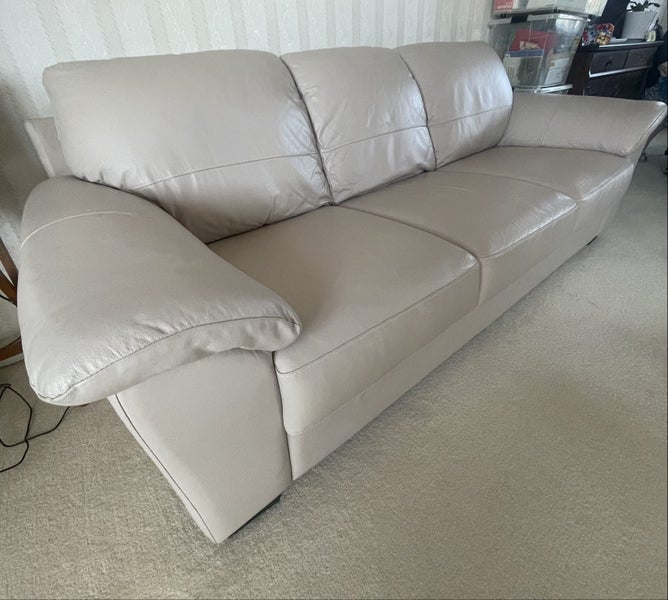 Three Seater Leather Couch62863852158593112
