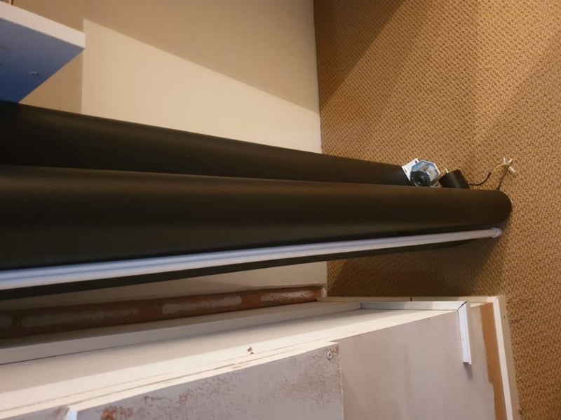 Projector Screen electric 100 inch Elite Screens ** NOT WORKING ** Carousel 1