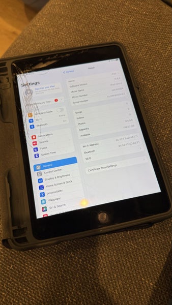 iPad Mini 4 Carousel 1