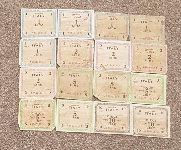 Italian banknotes as shown Carousel 1