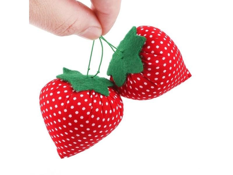 1pc Red Strawberry Shaped Needle Pin Cushion Pillow Holder DIY Handcraft Tool Carousel 1