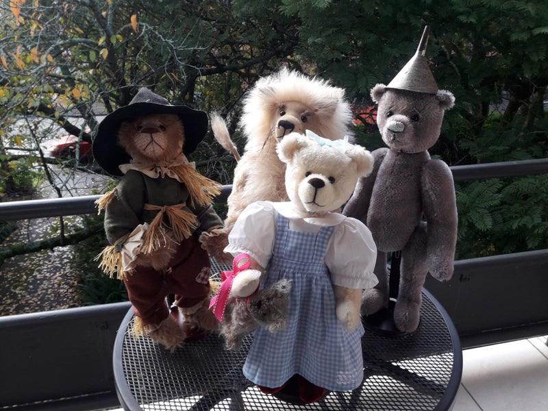 UNIQUE ONE OF A KIND WIZARD OF OZ TEDDY BEARS COMPLETE SET MADE IN MOHAIR Carousel 1