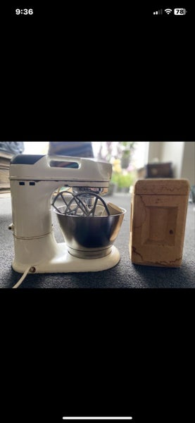 Vintage Kenwood A700 mixer & accessories(see pics) highly collectible62854317083393113