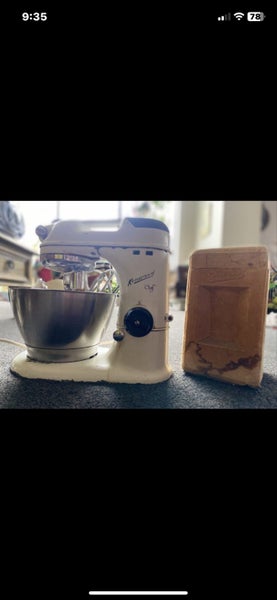 Vintage Kenwood A700 mixer & accessories(see pics) highly collectible62854317083393111