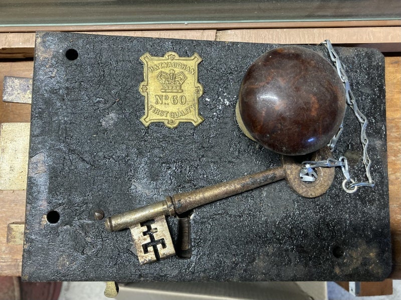 Vintage H&T Vaughan lock and key RARE Carousel 1
