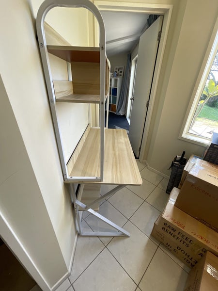 Desk with shelves Carousel 2