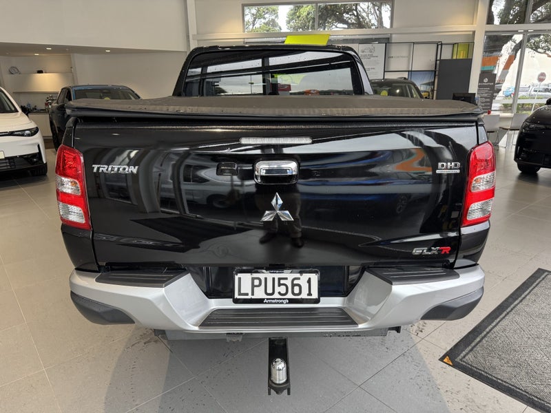 2018 Mitsubishi Triton DC Glxr 6MT 2.462868836341762113