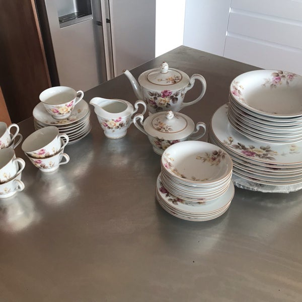 Antique Noritake Dinner set: 8 piece62863237113731112