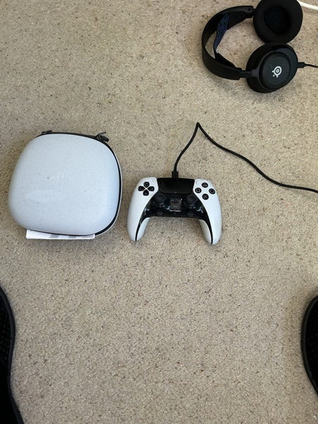 Dual Edge Wireless controller Carousel 1