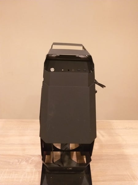 $1 Reserve - Gaming PC case Carousel 3