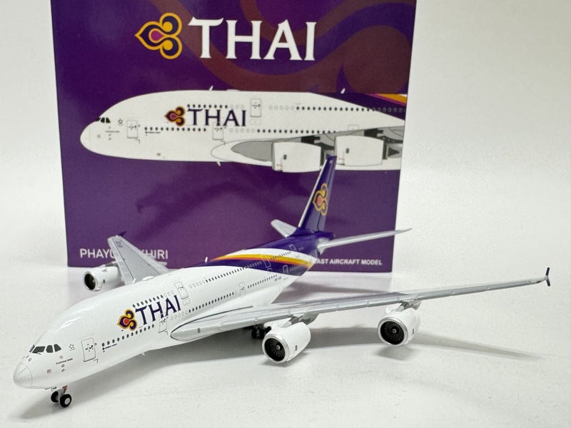 THAI Airways A380-800 1:400 Diecast metal Carousel 1