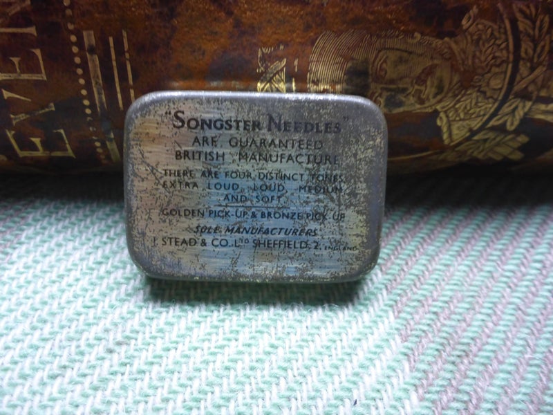 Vintage Gramophone Needles Tin Packet Songster Loud Tone Needles Tin Carousel 2
