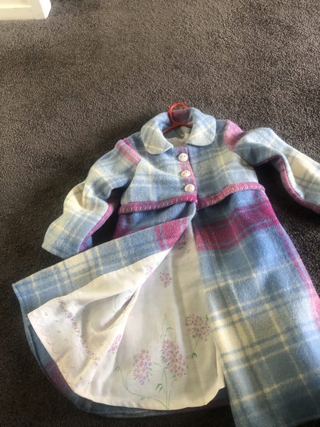 Childs woollen coat62867850183426112