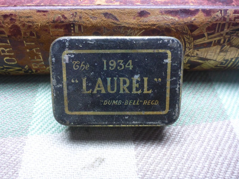 Awesome Old Vintage Safety Razor Tin The 1934 Laurel "Dumb Bell" Razor Tin Carousel 1
